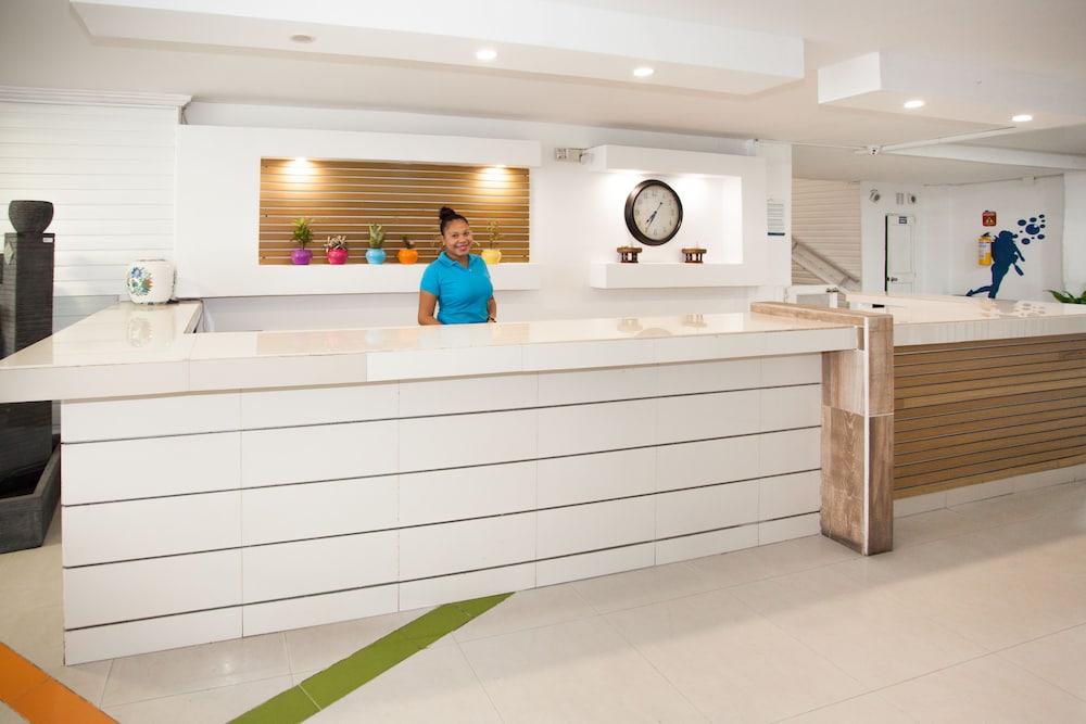 On Vacation Coral Flower San Andres  Exterior photo